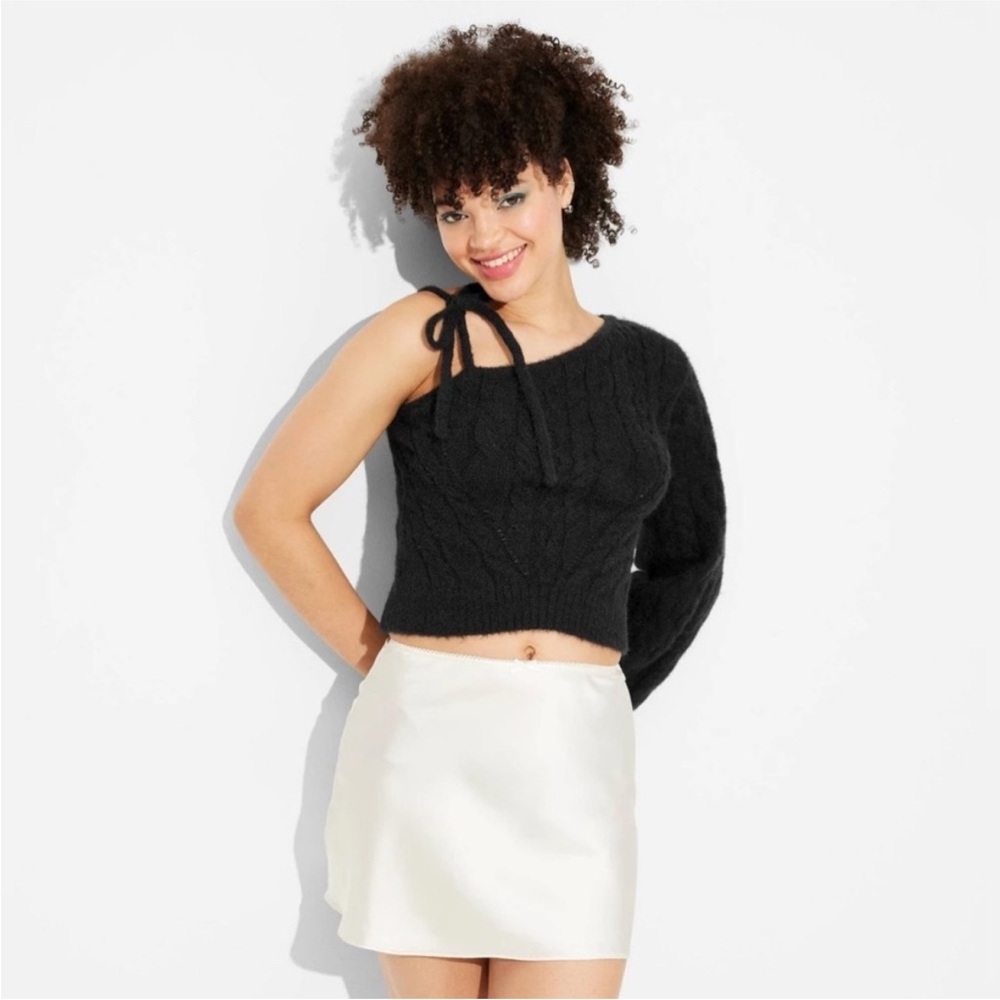 Women's One Shoulder Tie Cable
Pullover Sweater - Wild Fable -
Black new 🆕